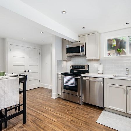 Gorgeous 4 Bedroom Garden Level Suite At Vancouver West & Ubc 외부 사진
