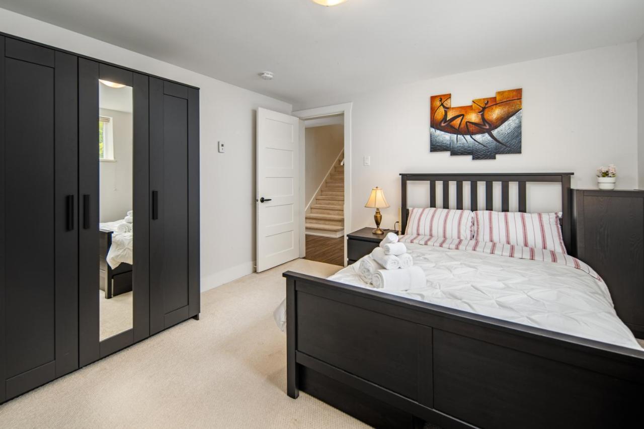 Gorgeous 4 Bedroom Garden Level Suite At Vancouver West & Ubc 외부 사진